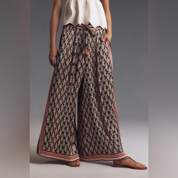 FARM Rio Pants - NWT Size M - Farm Rio Tropical Pleated Wide-Leg Pants w Pockets (NWT US$ 188)